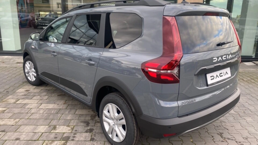 DACIA Jogger Jogger 1.6 Full Hybrid 140 Expression MMT 7os. Nowy