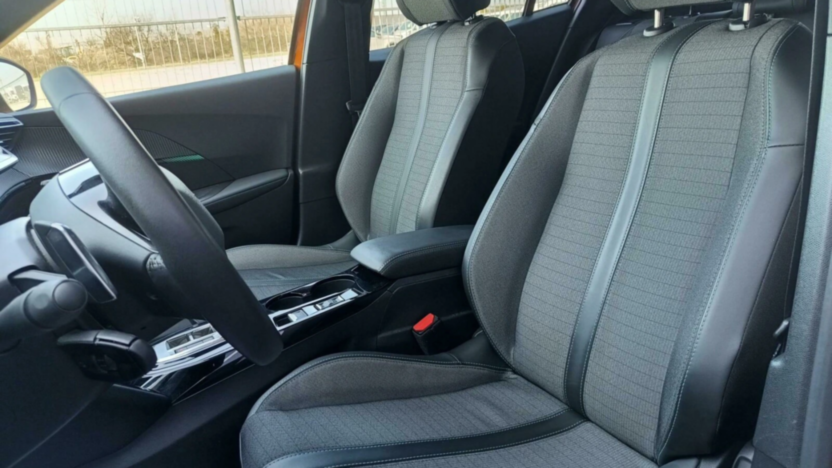 PEUGEOT 2008 2008 1.2 PureTech Allure S&S EAT8