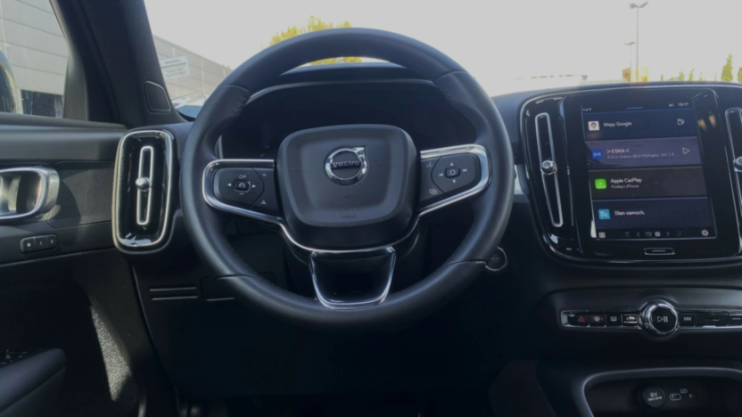 VOLVO XC40 XC40 B4 Plus Dark aut