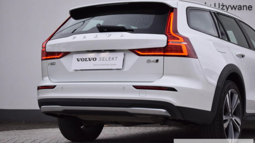VOLVO V60 V60 CC Plus B4 D AWD aut