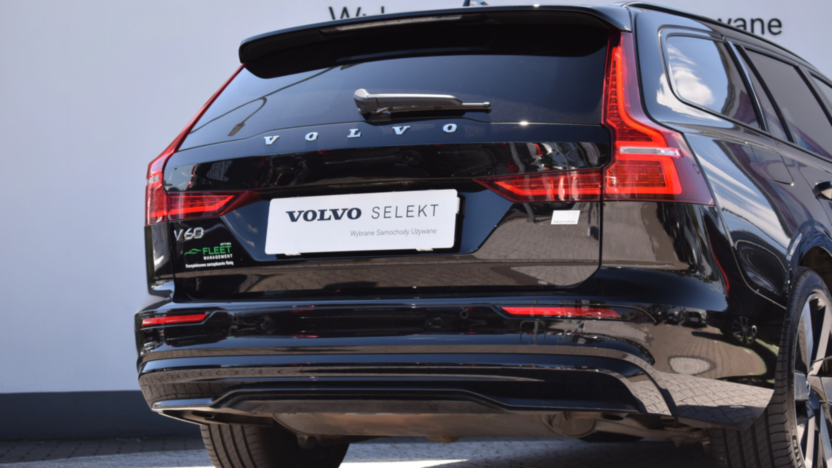 VOLVO V60 V60 T8 AWD Plug-In Hybrid Ultimate Dark aut