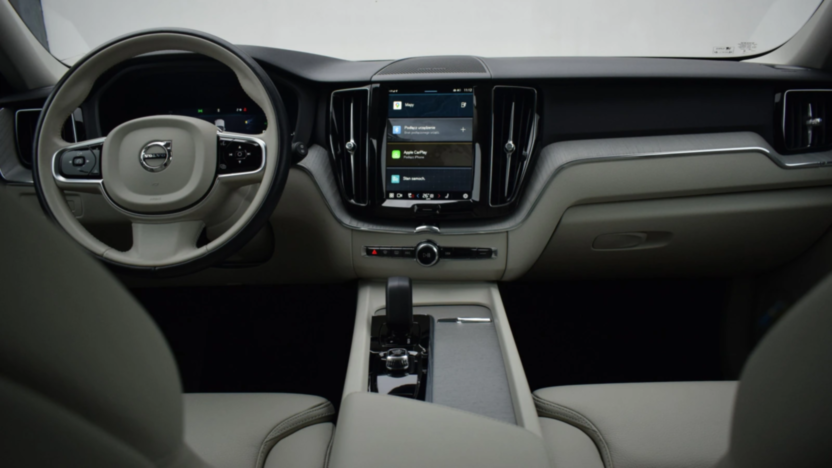 VOLVO XC60 XC60 T6 Plug-In Hybrid AWD Plus Dark aut