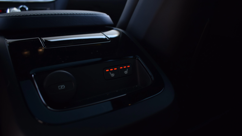 VOLVO V60 V60 T8 AWD Plug-In Hybrid Ultimate Dark aut