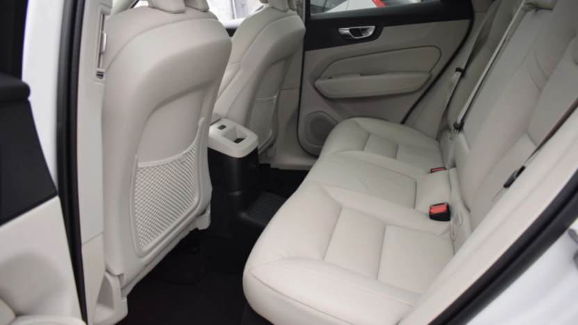 VOLVO XC60 XC60 T6 Plug-In Hybrid AWD Plus Dark aut