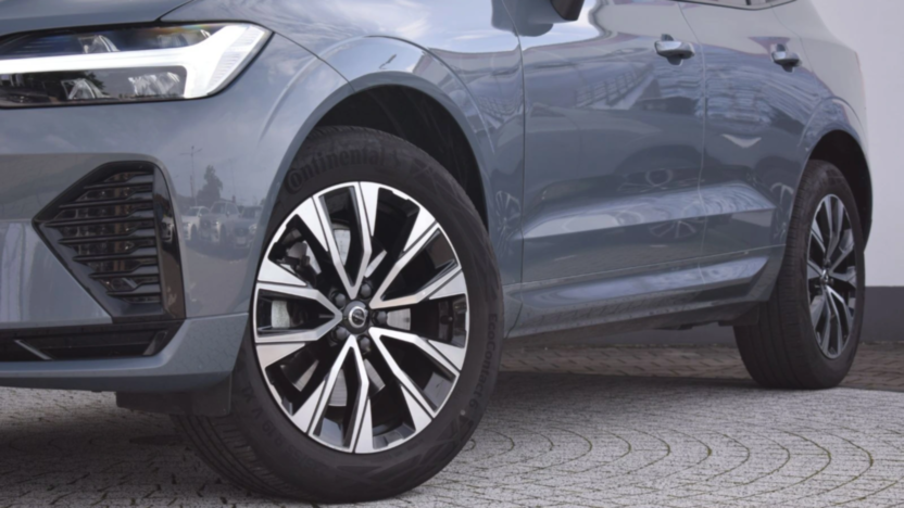 VOLVO XC60 XC60 B4 D Plus Dark aut