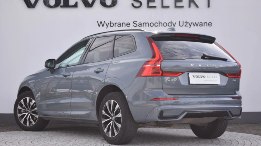 VOLVO XC60 XC60 B4 D Plus Dark aut