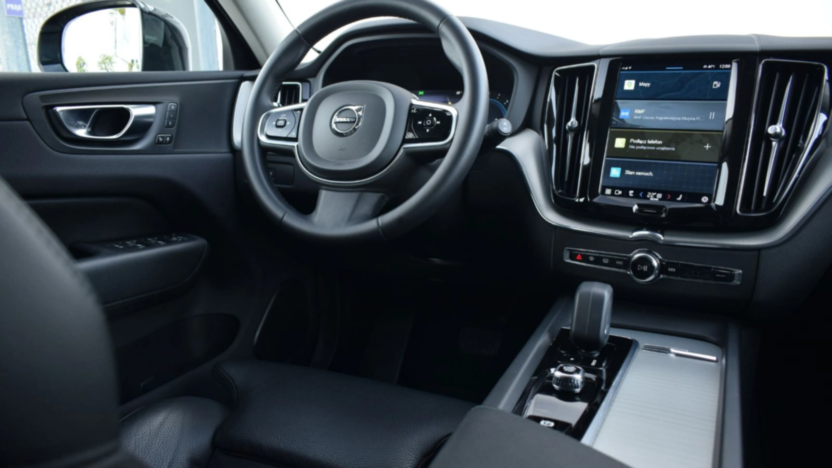 VOLVO XC60 XC60 B4 D Plus Dark aut