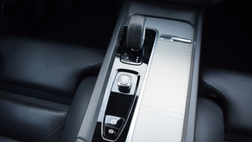 VOLVO XC60 XC60 B4 D Plus Dark aut