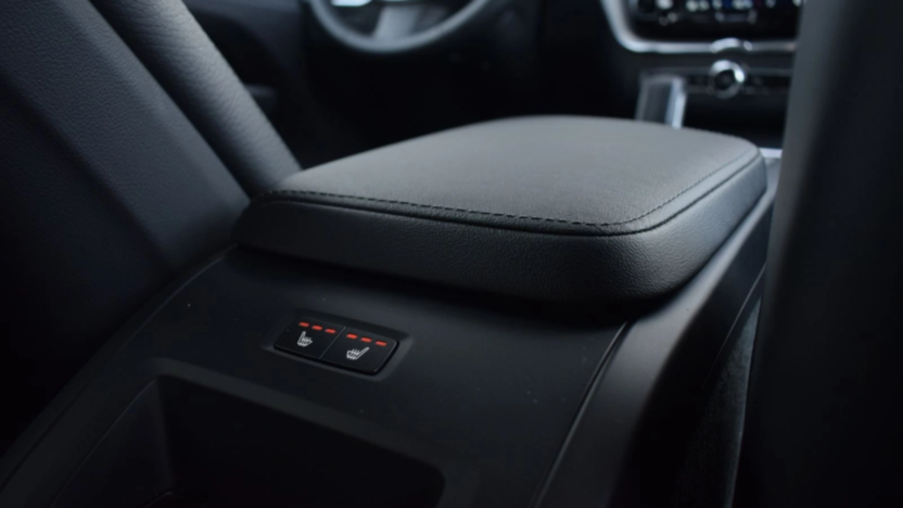 VOLVO XC60 XC60 B4 D Plus Dark aut