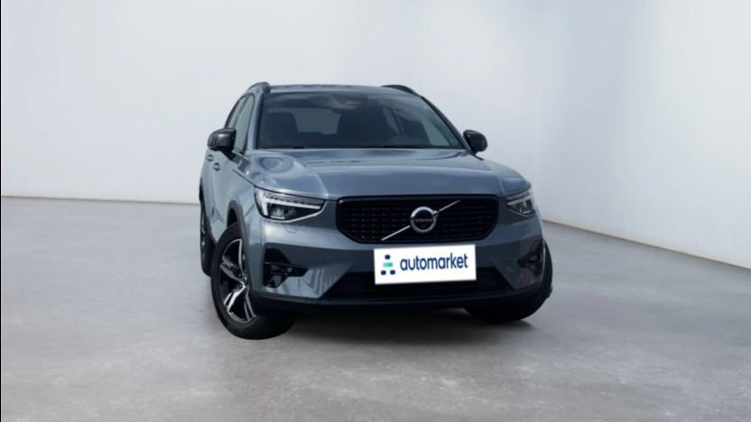 VOLVO XC40 XC40 B4 Plus Dark aut