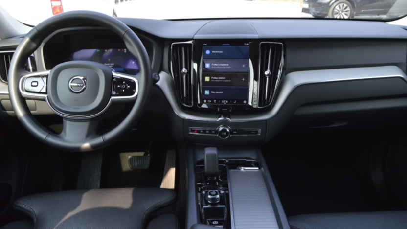VOLVO XC60 XC60 B4 D AWD Plus Dark aut