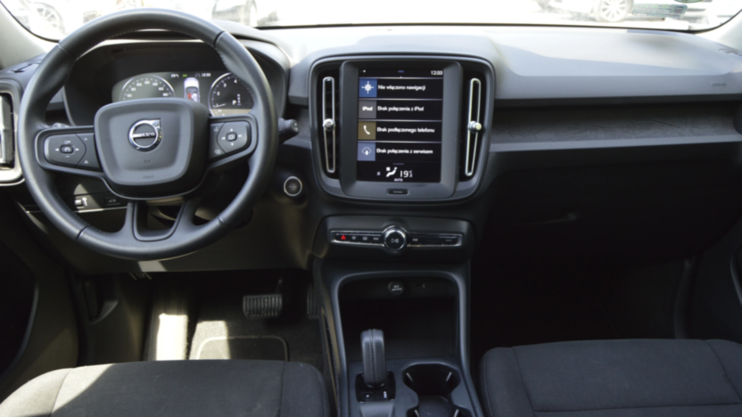 VOLVO XC40 XC40 T3 Momentum Core aut