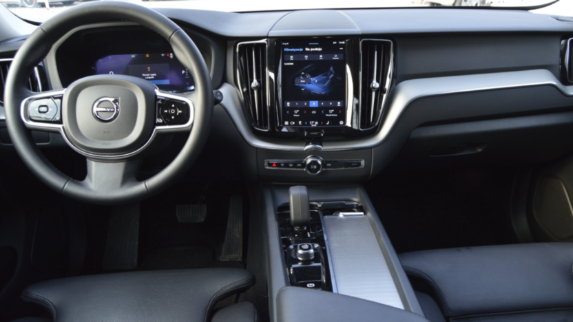 VOLVO XC60 XC60 B4 D AWD Plus Dark aut