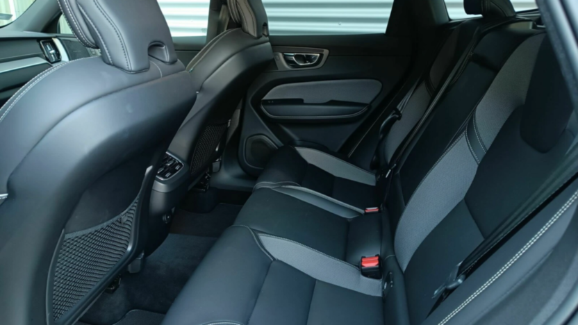 VOLVO XC60 XC60 B5 D AWD R-Design aut