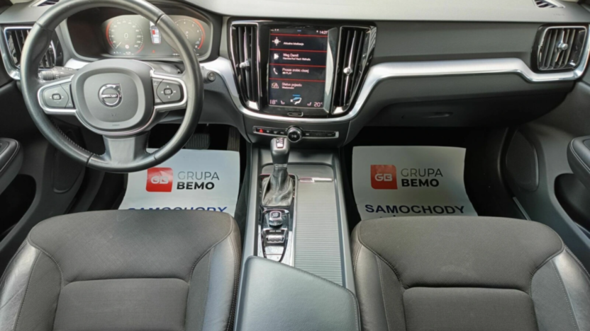 VOLVO V60 V60 T4 Momentum aut