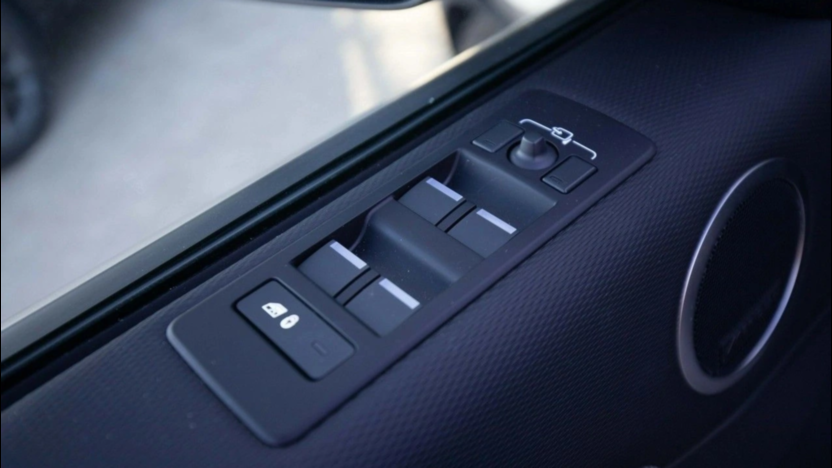 LAND ROVER Discovery Discovery V 3.0 D250 mHEV Dynamic SE