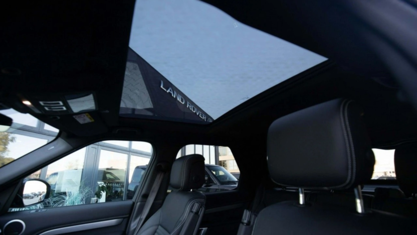 LAND ROVER Discovery Discovery V 3.0 D250 mHEV Dynamic SE
