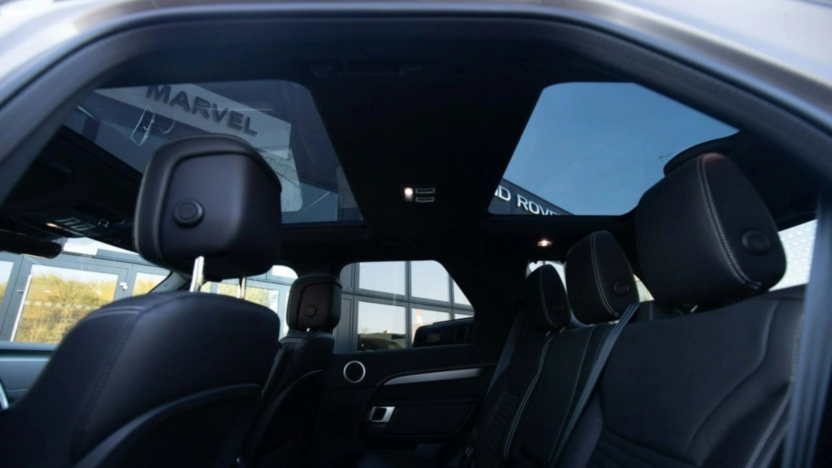 LAND ROVER Discovery Discovery V 3.0 D250 mHEV Dynamic SE