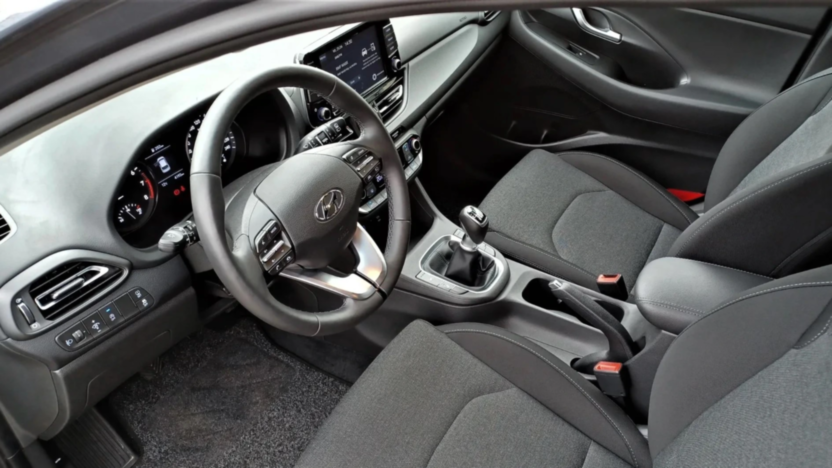 HYUNDAI i30 i30 1.5 T-GDI 48V Smart