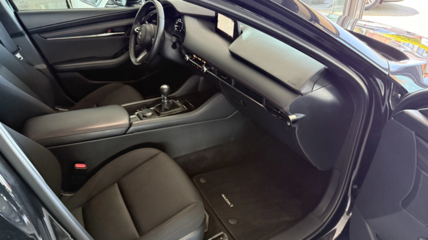 MAZDA 3 3 2.0 mHEV Homura