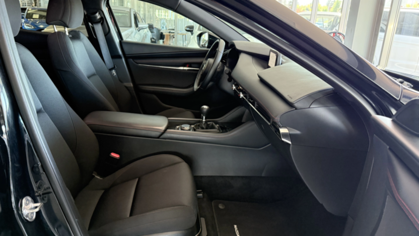 MAZDA 3 3 2.0 mHEV Homura