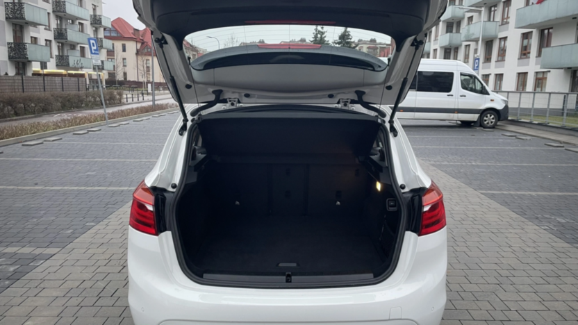 BMW Seria 2 216d aut