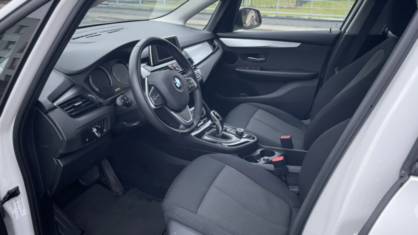 BMW Seria 2 216d aut