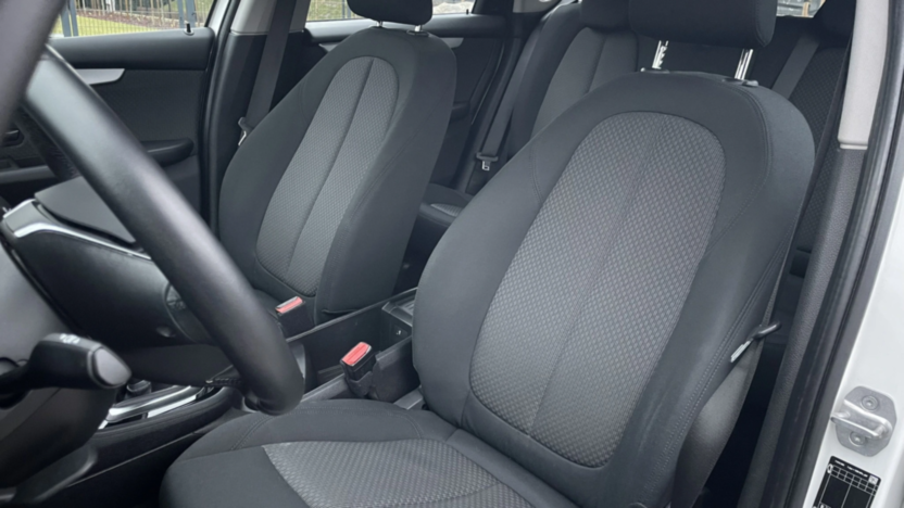 BMW Seria 2 216d aut