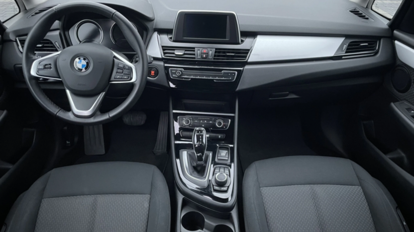 BMW Seria 2 216d aut