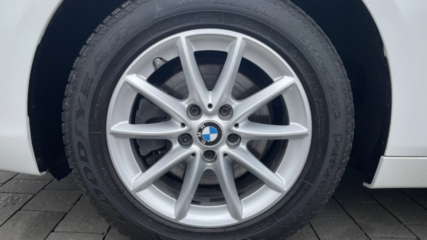 BMW Seria 2 216d aut