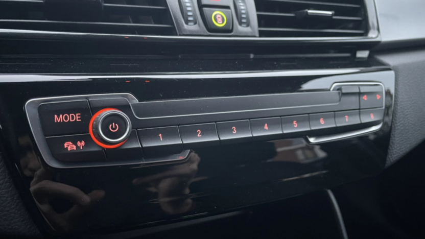 BMW Seria 2 216d aut