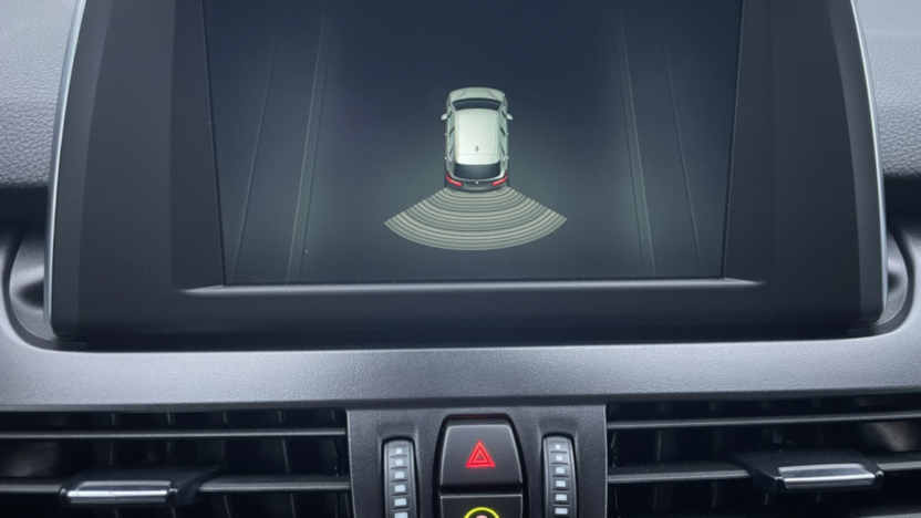 BMW Seria 2 216d aut