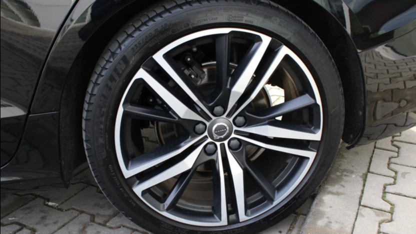 VOLVO V60 V60 D3 R-Design