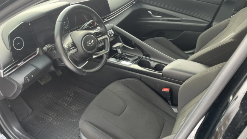 HYUNDAI Elantra Elantra 1.6 Executive CVT