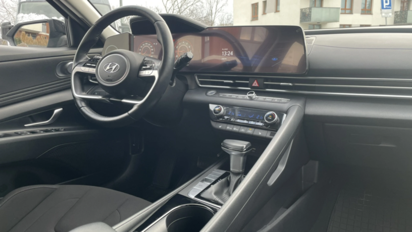 HYUNDAI Elantra Elantra 1.6 Executive CVT