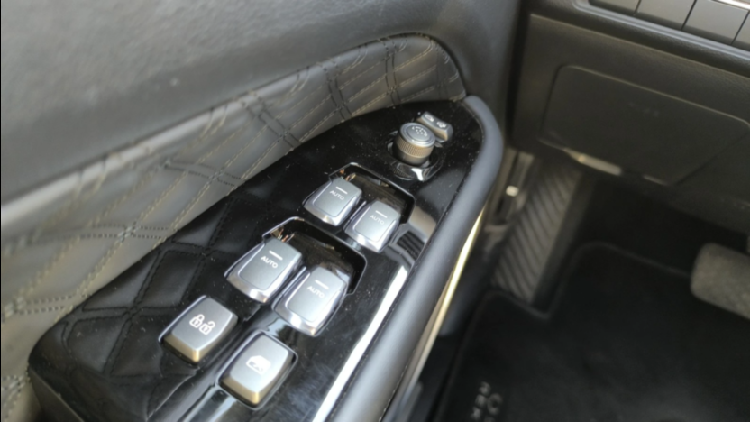 SSANGYONG Rexton Rexton 2.2 D Sapphire 4WD aut