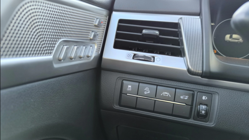 SSANGYONG Rexton Rexton 2.2 D Sapphire 4WD aut
