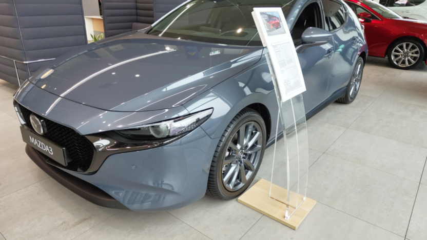 MAZDA 3 3 2.0 mHEV Homura Nowy