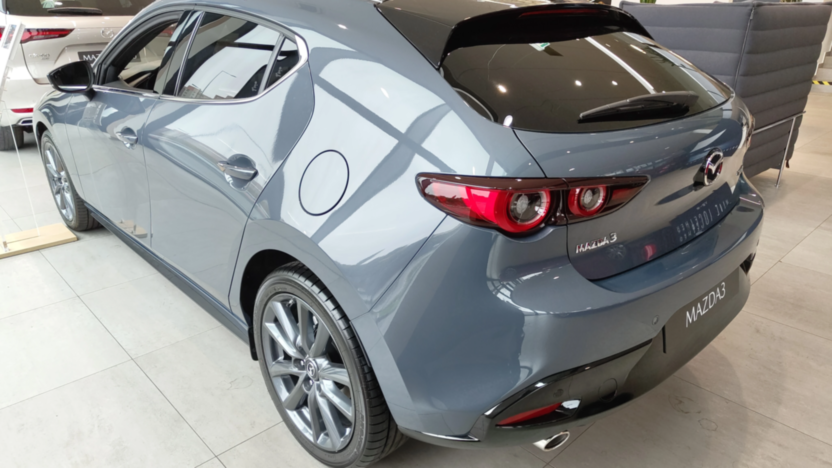 MAZDA 3 3 2.0 mHEV Homura Nowy