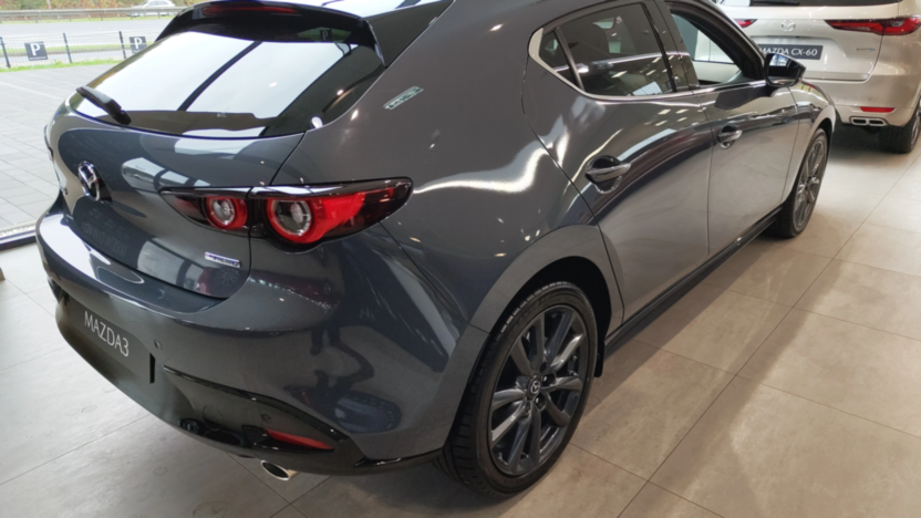 MAZDA 3 3 2.0 mHEV Homura Nowy