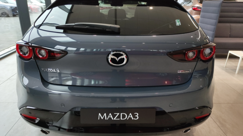 MAZDA 3 3 2.0 mHEV Homura Nowy