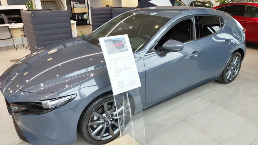 MAZDA 3 3 2.0 mHEV Homura Nowy