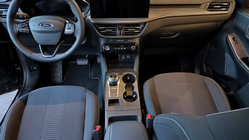 FORD Kuga Kuga 2.5 FHEV FWD Active eCVT Nowy