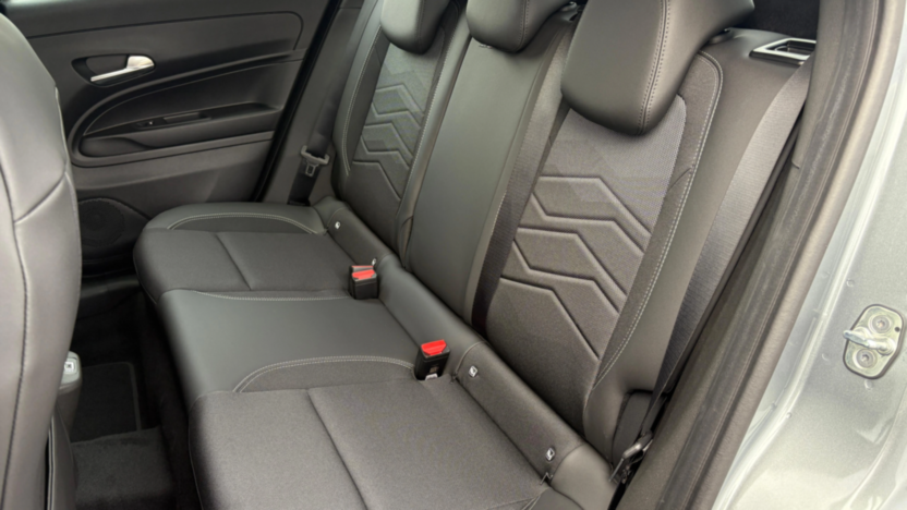 JEEP Avenger Avenger 1.2 GSE T3 Altitude Winter Edition FWD Nowy