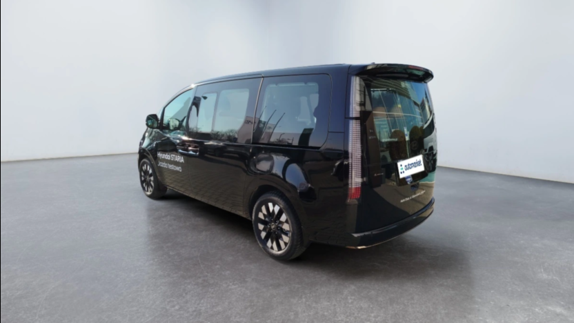 HYUNDAI Staria Staria 1.6 T-GDI HEV Luxury aut