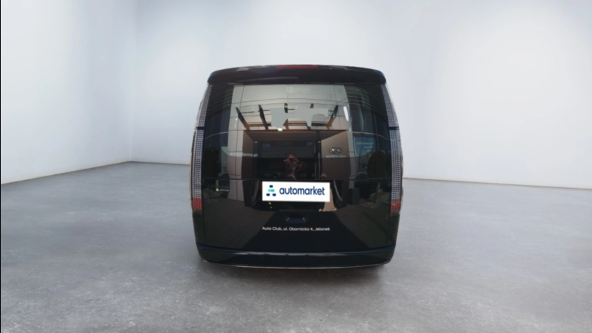 HYUNDAI Staria Staria 1.6 T-GDI HEV Luxury aut