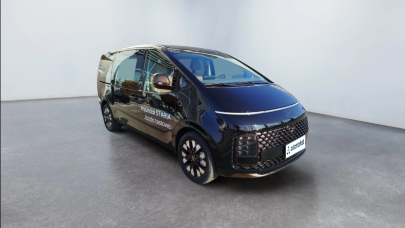 HYUNDAI Staria Staria 1.6 T-GDI HEV Luxury aut