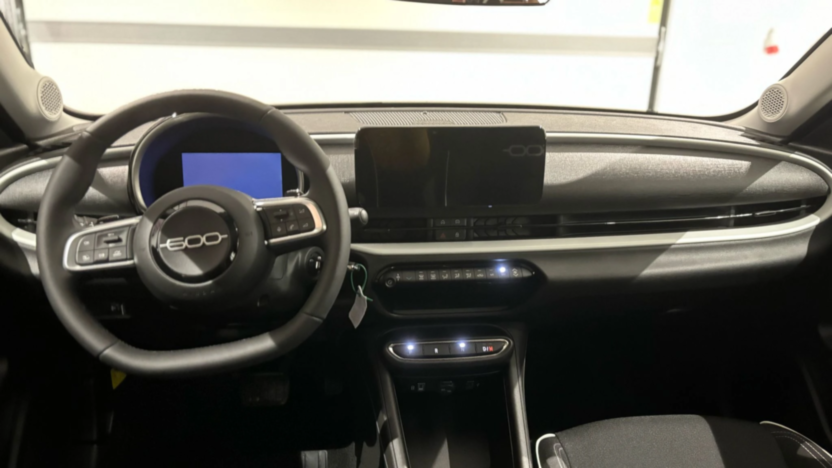 FIAT 600 600 1.2 Turbo Hybrid eDCT Nowy