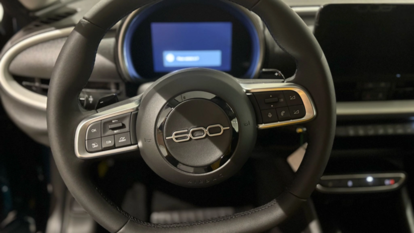 FIAT 600 600 1.2 Turbo Hybrid eDCT Nowy