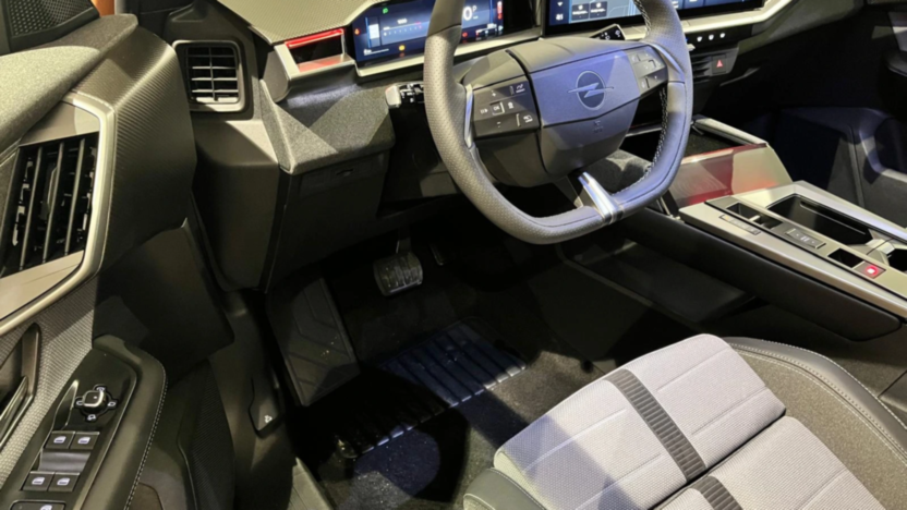 OPEL Grandland X Grandland 1.2 T mHEV GS S&S eDTC6 Nowy